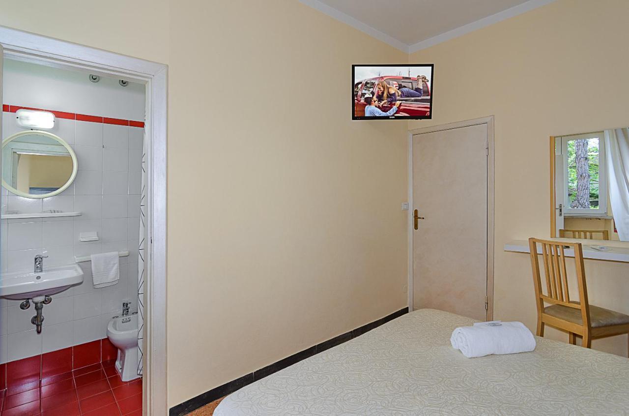 Hotel Storyville Business & Holiday Чинкуале Экстерьер фото