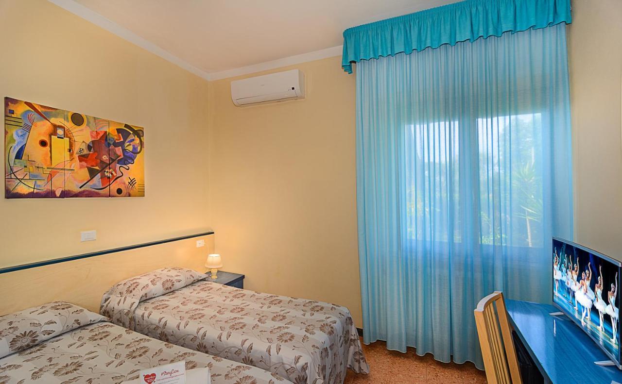 Hotel Storyville Business & Holiday Чинкуале Экстерьер фото