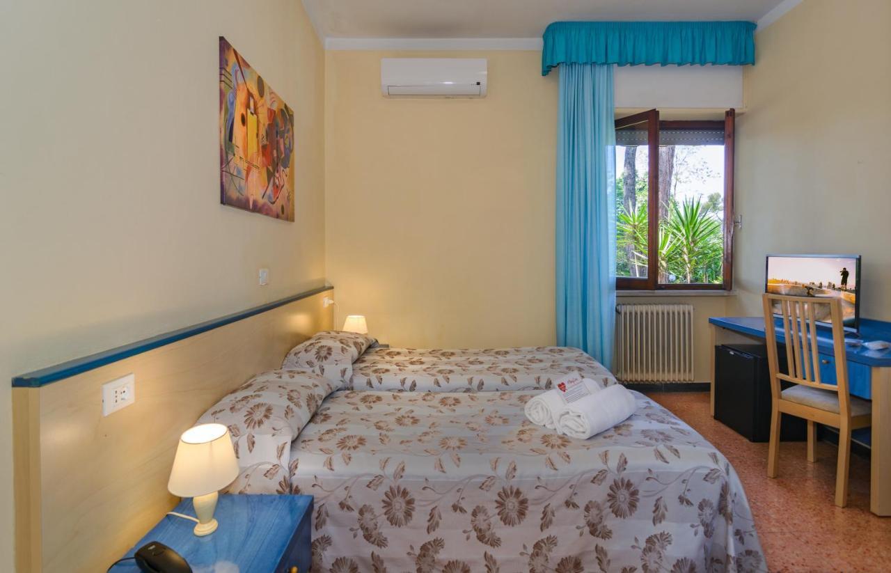 Hotel Storyville Business & Holiday Чинкуале Экстерьер фото