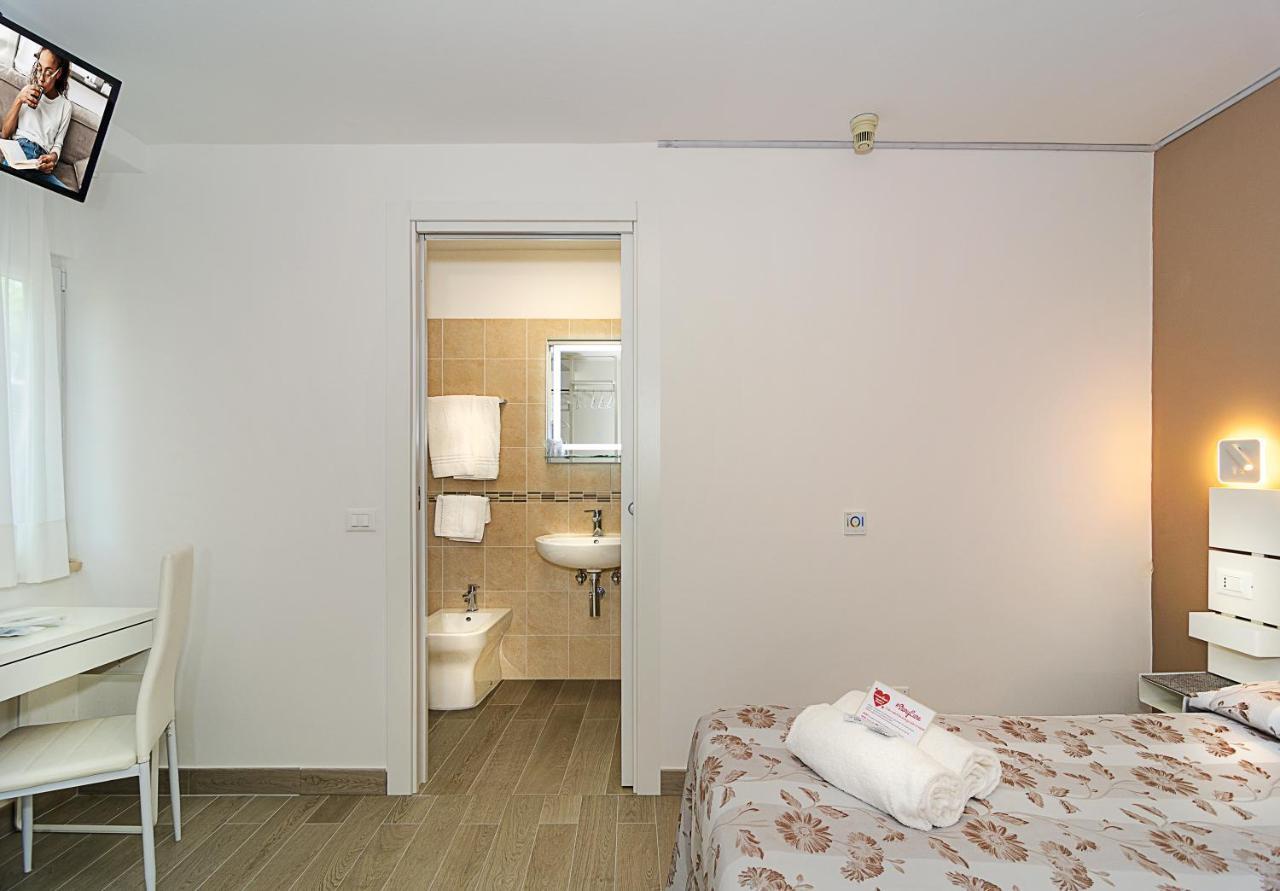 Hotel Storyville Business & Holiday Чинкуале Экстерьер фото